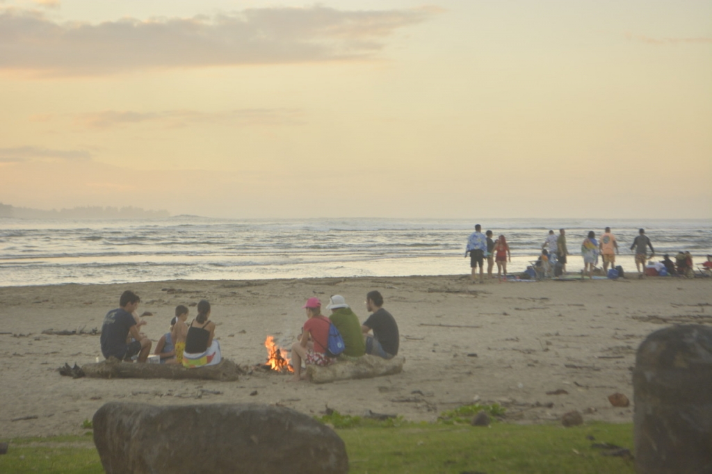 ppl havin fun on the beach