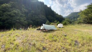 tarp camping setup